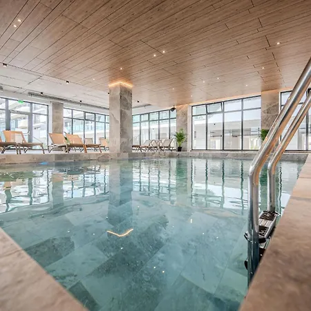 Topaz 54 In Odyssey Spa&pool-parking شقة *