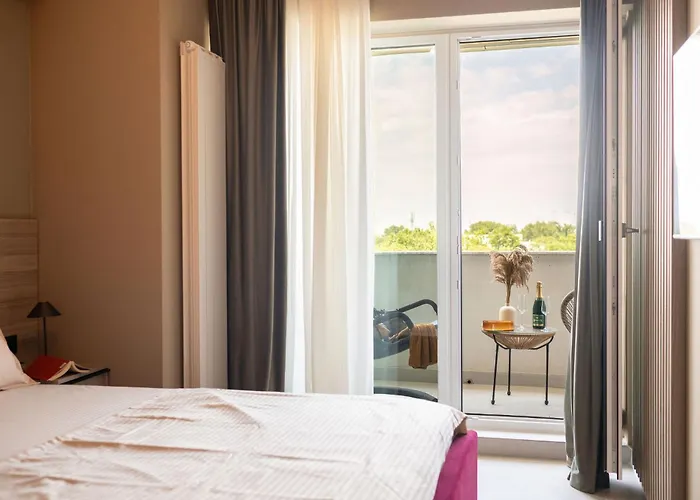 Topaz 54 In Odyssey Spa&pool-parking Mamaia